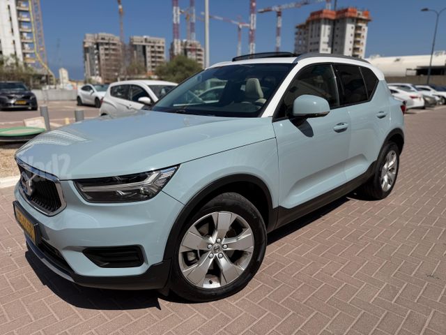 וולוו XC40