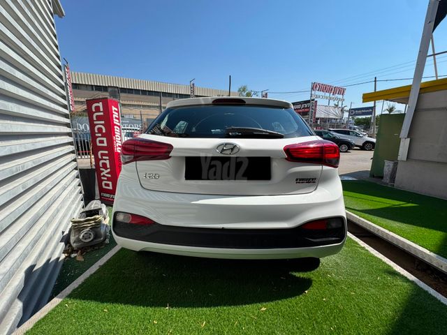 יונדאי i20