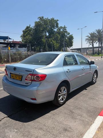 טויוטה קורולה