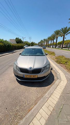 סקודה אוקטביה