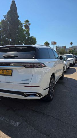 ג'אקו J8