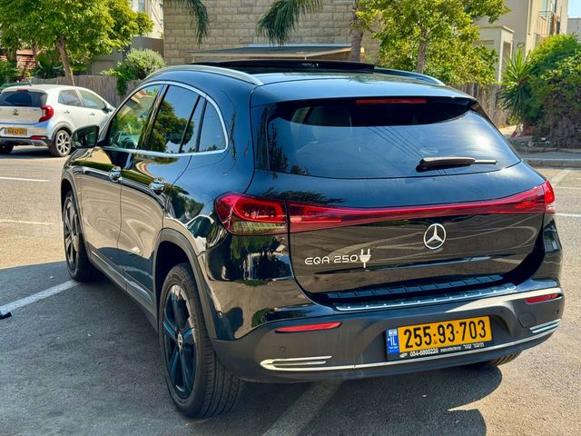 מרצדס-בנץ EQA