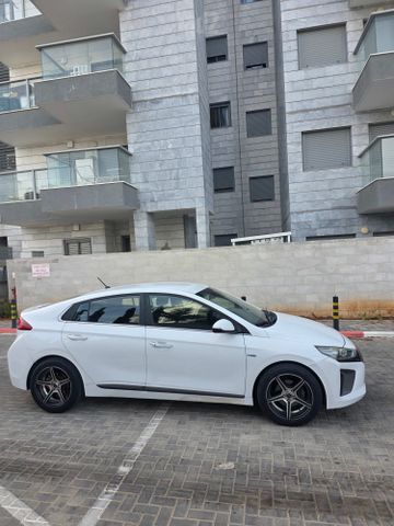 יונדאי איוניק