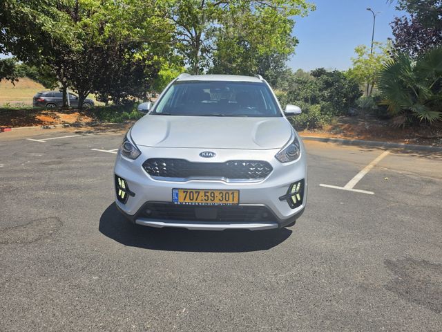 קיה נירו