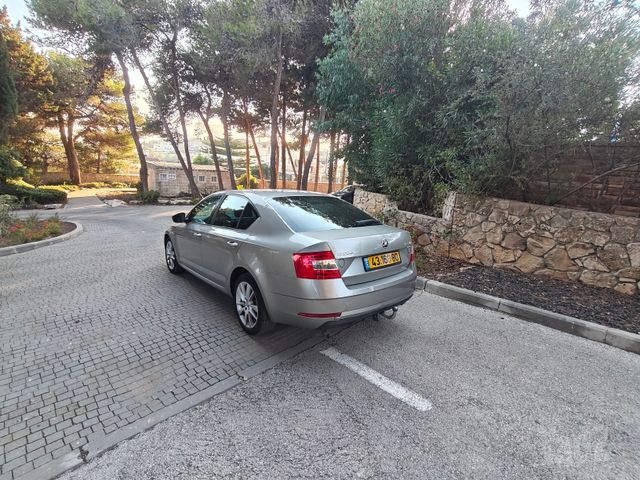 סקודה אוקטביה