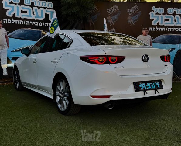 מאזדה 3