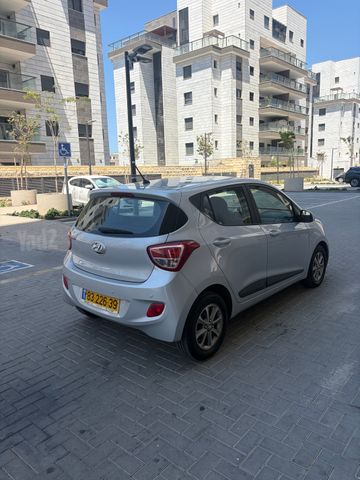 יונדאי i10