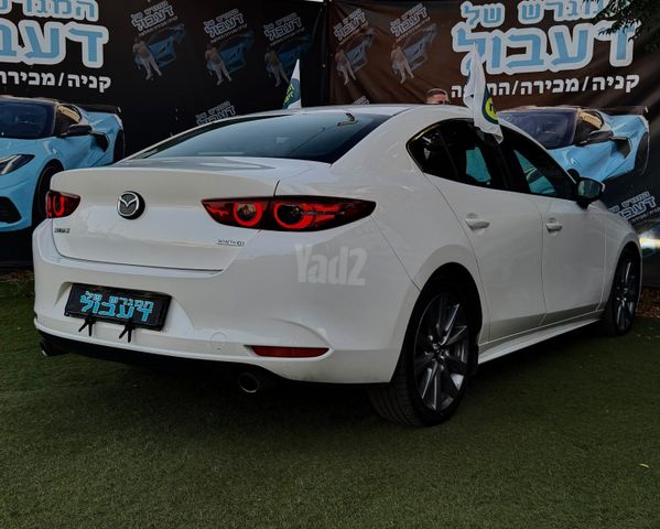 מאזדה 3
