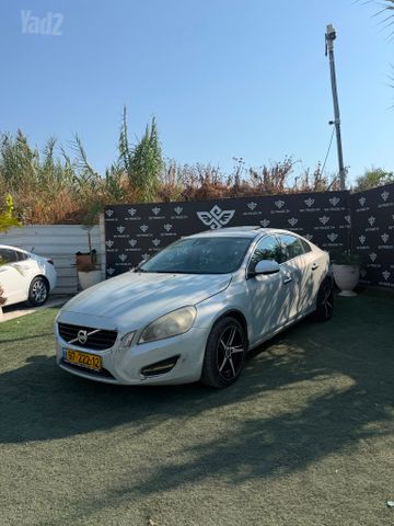 וולוו S60
