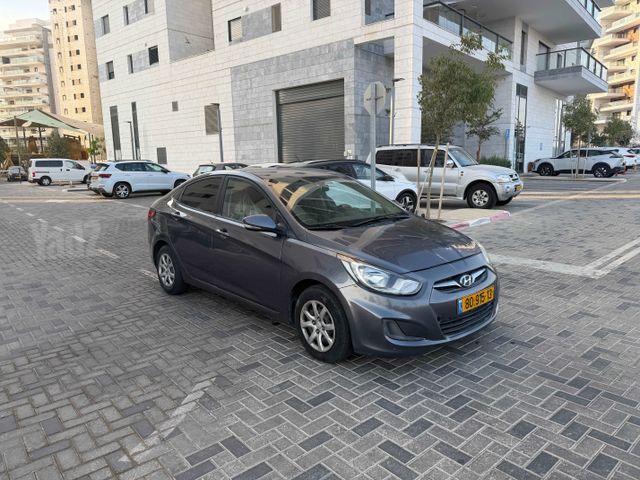 יונדאי אקסנט i25