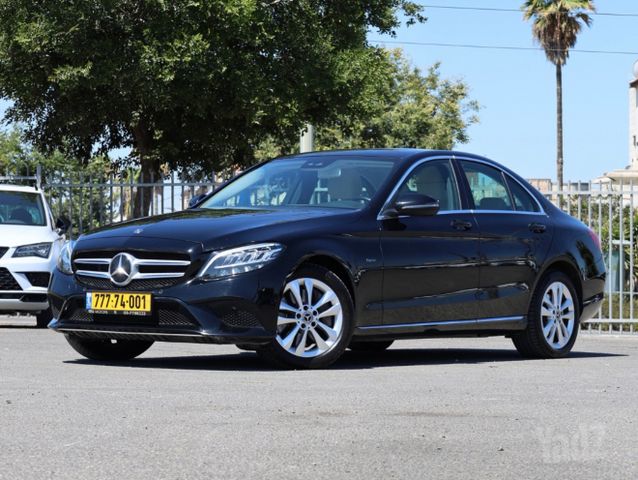 מודעת רכב מרצדס-בנץ C-class