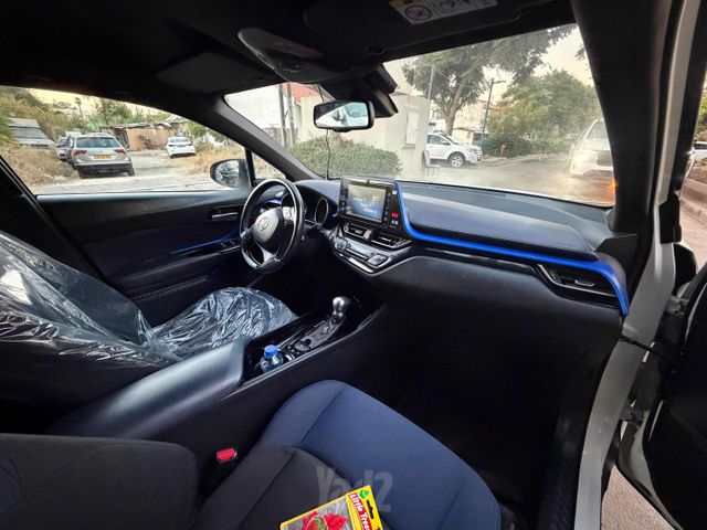 טויוטה C-HR