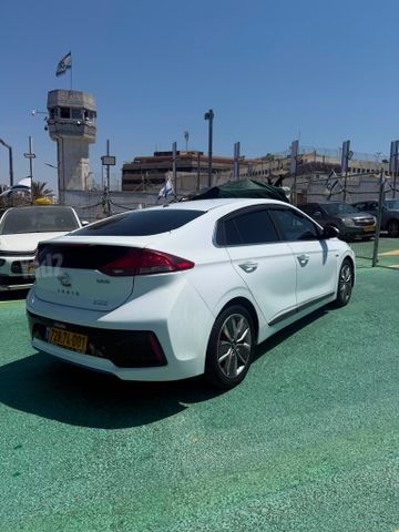 יונדאי איוניק