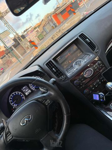 אינפיניטי G37