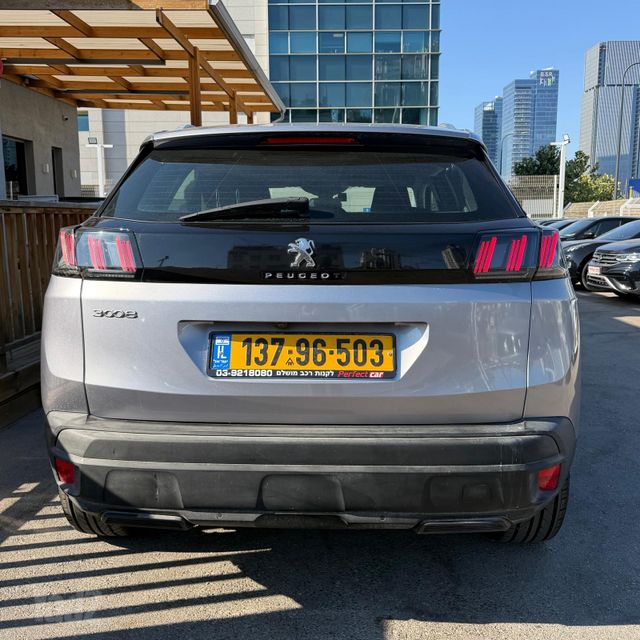 פיג'ו 3008