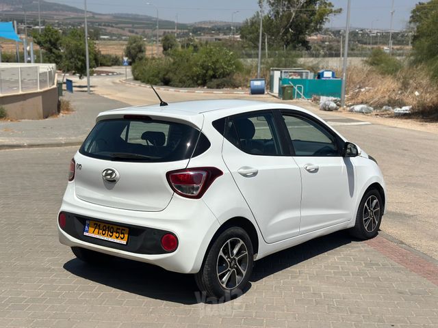 יונדאי i10