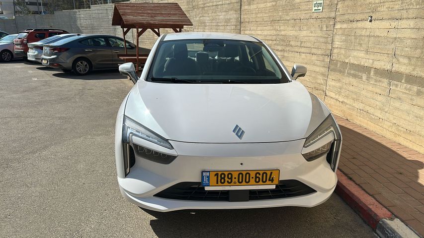 מודעת רכב אי.וי איזי Limo