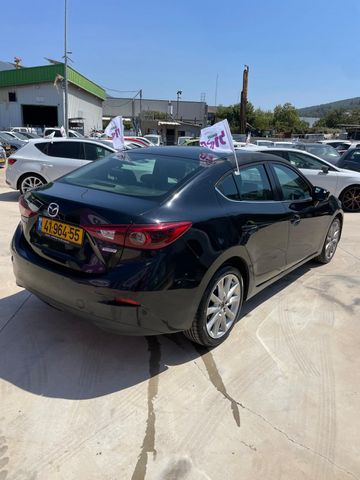 מאזדה 3