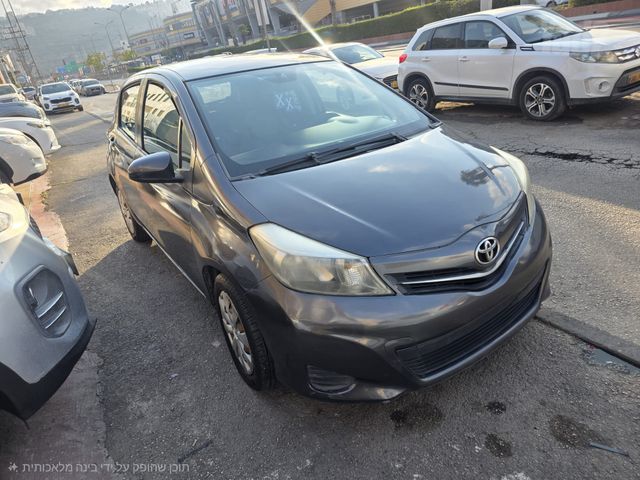 טויוטה יאריס