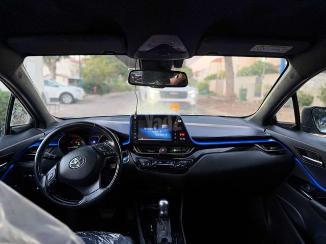 טויוטה C-HR
