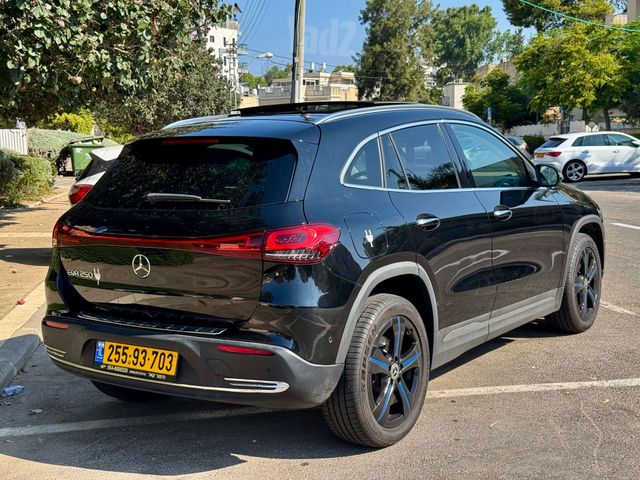מרצדס-בנץ EQA