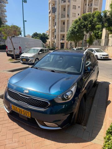 קיה נירו