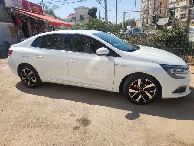רנו מגאן