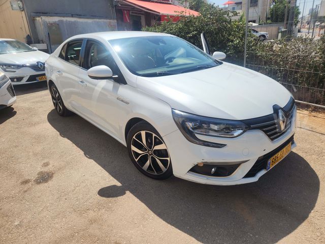 רנו מגאן