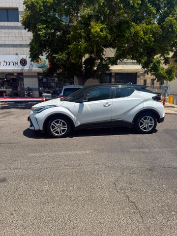 טויוטה C-HR