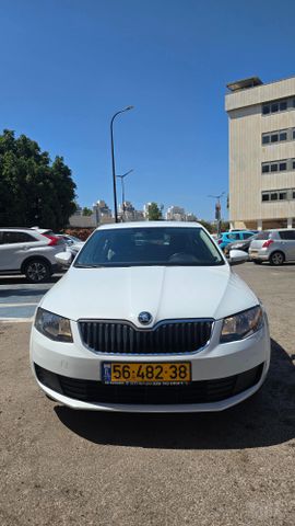 סקודה אוקטביה