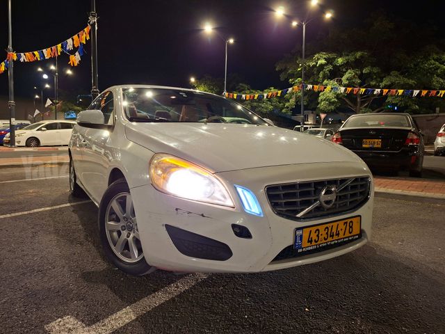 וולוו S60