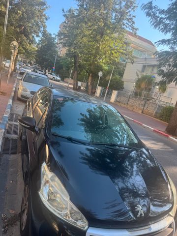 מודעת רכב פיג'ו 208