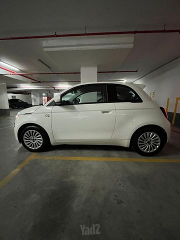 פיאט 500E