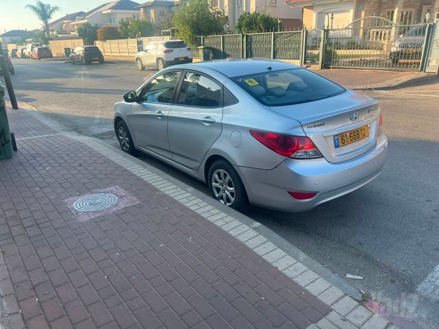 יונדאי אקסנט i25