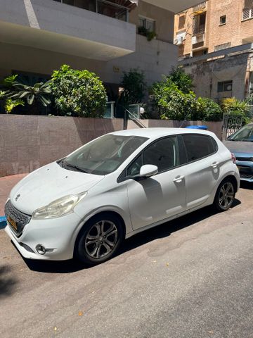 מודעת רכב פיג'ו 208