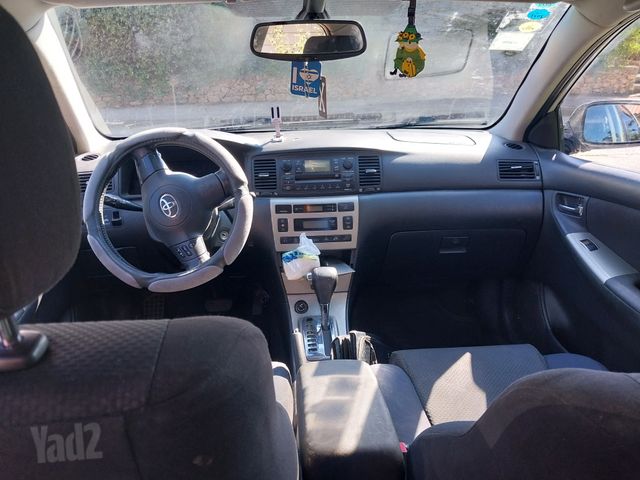 טויוטה קורולה