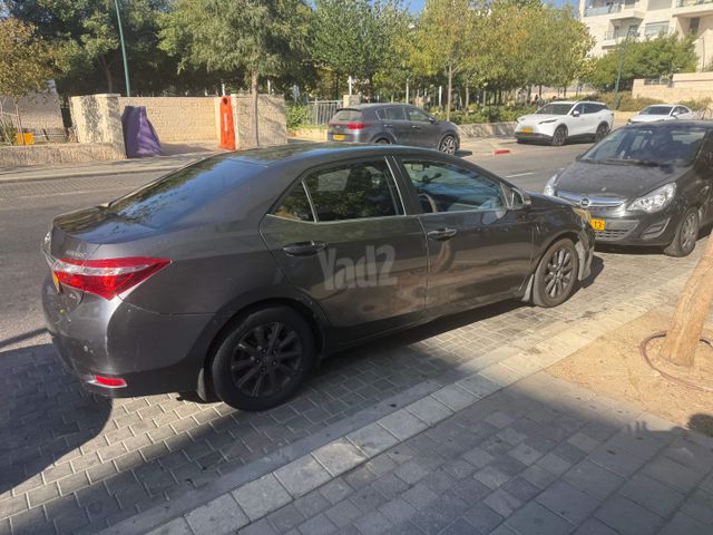 מודעת רכב טויוטה קורולה
