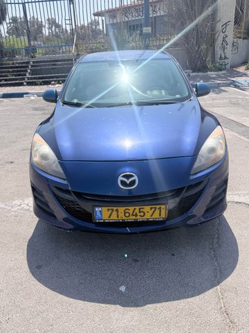 מודעת רכב מאזדה 3
