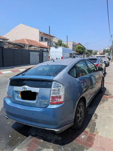 טויוטה פריוס