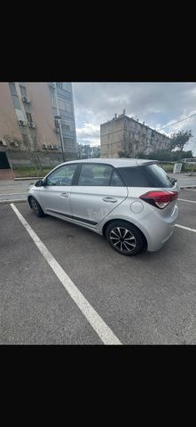 יונדאי i20