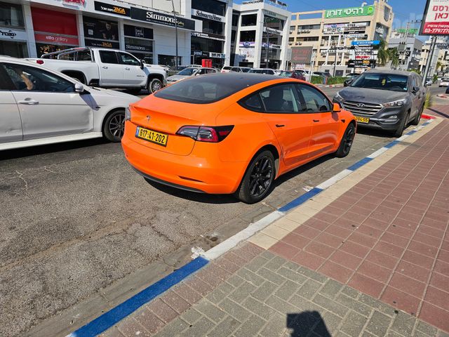 טסלה מודל 3