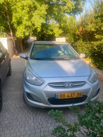 יונדאי אקסנט i25