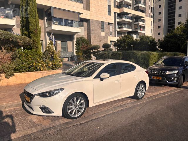 מאזדה 3