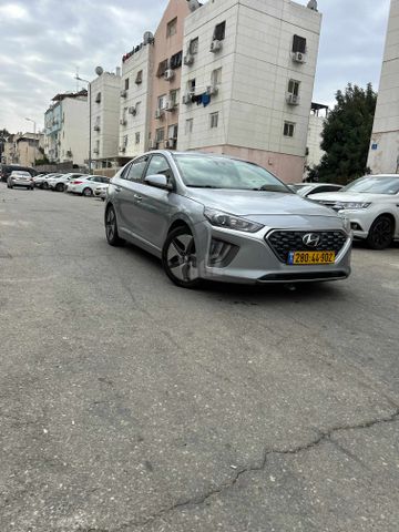 יונדאי איוניק