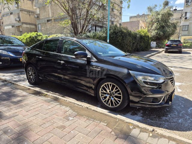 רנו מגאן