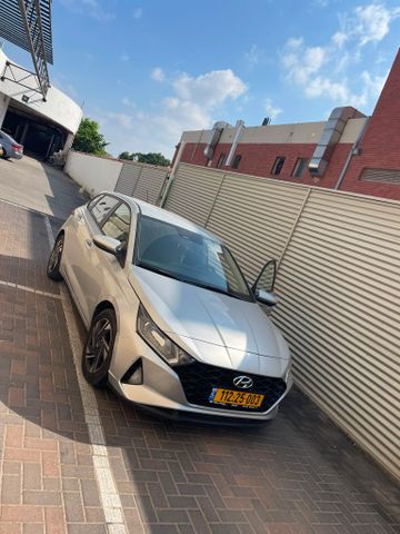 יונדאי i20