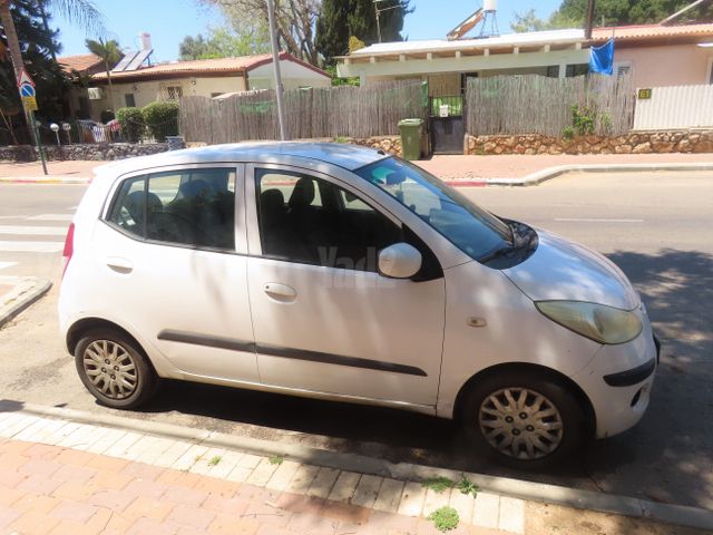 יונדאי i10