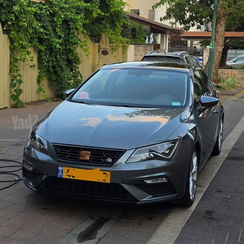 מודעת רכב סיאט לאון