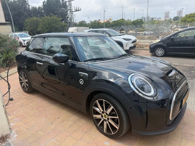 מיני קופר SE (חשמלית)