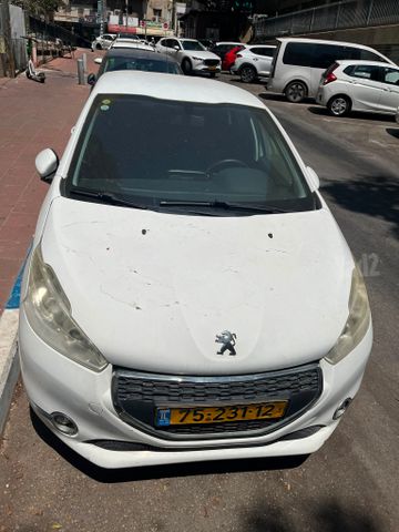 פיג'ו 208